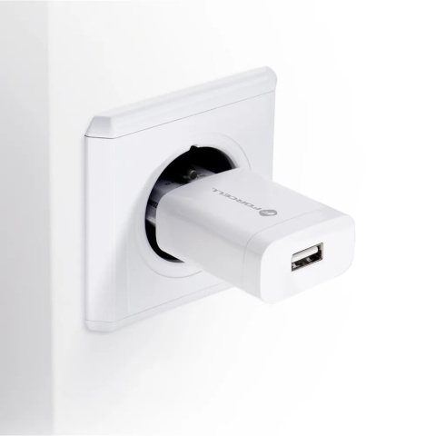 Ładowarka sieciowa do telefonu Forcell F-Energy USB A QC3.0 2,4A 18W + kabel USB A do USB C TFK-TC-1099 biała